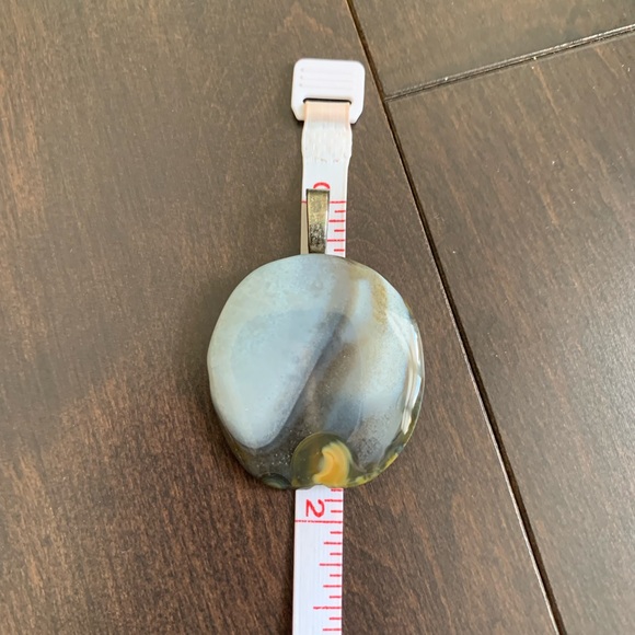 Round gray/cream polished agate pendant - Picture 4 of 5